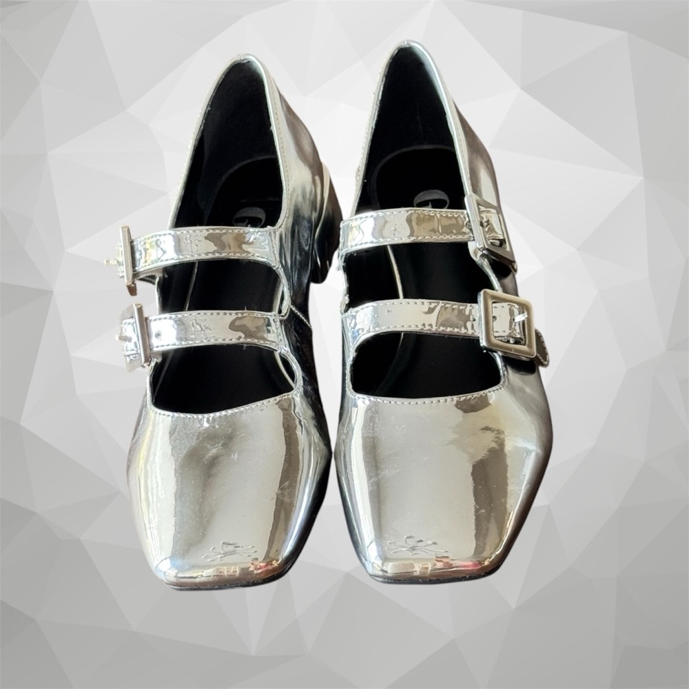 Gianni Bini Women's Silver Patent Double-Strap Mary Jane Flats size 6